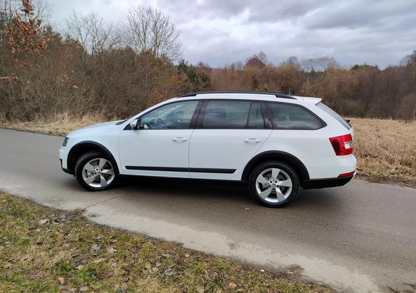 Skoda Octavia cena 51900 przebieg: 226000, rok produkcji 2015 z Staszów małe 497